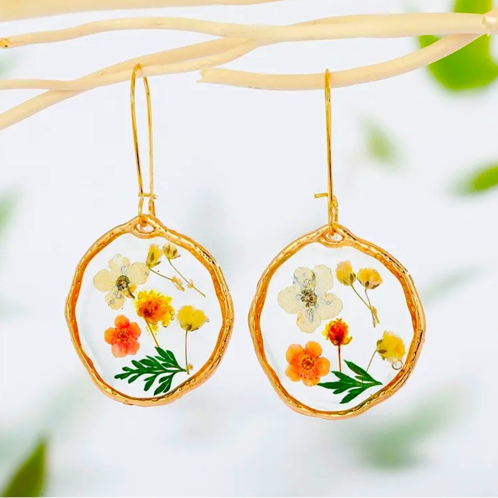 New Dried flower handmade resin earrings, Pressed flower hoop earrings